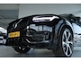Volvo XC90 2.0 T8 Recharge AWD R-Design | Adapt. Cruise | Bowers & Wilkins | 360 Camera | Alcantara Hemel | Schuifdak | 22 Inch | Luchtvering | 7-Pers |