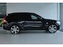 Volvo XC90 2.0 T8 Recharge AWD R-Design | Adapt. Cruise | Bowers & Wilkins | 360 Camera | Alcantara Hemel | Schuifdak | 22 Inch | Luchtvering | 7-Pers |