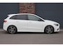 Mercedes-Benz B-klasse 220 AMG Line Premium+ | Panoramadak | Augmented Reality | Advanced Sound System | Keyless Go | Cruise Control | Stoelverwarming | Dodehoekassistent | Nightpakket |