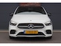 Mercedes-Benz B-klasse 220 AMG Line Premium+ | Panoramadak | Augmented Reality | Advanced Sound System | Keyless Go | Cruise Control | Stoelverwarming | Dodehoekassistent | Nightpakket |