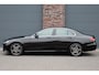 Mercedes-Benz E-klasse 220 d Avantgarde | Distronic+ | Trekhaak | Camera | Rijassistentiepakket | High Perf. LED | Sfeerverlichting | Stoelverwarming |