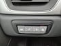 Renault Captur 1.3 mild hybrid 160 techno Automaat / Pack Full Screen / Adaptief cruise control / Apple Carplay Android Auto / Trekgewicht 1500 kg / Climate control / Achteruitrijcamera / Stuurverwarming /