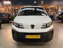 Peugeot Partner 1.5 BlueHDi 100pk L1 | Nieuwe Model | Apple carplay / Android auto | Cruise control | Airco | Dakdragers | All-season banden | NAP | Rijklaar prijs!