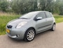 Toyota Yaris 1.3 16V VVT-I 5DR Sol | Airco | Trekhaak | pdc | Lederen bekleding | NAP | Rijklaar prijs!