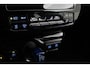 Toyota Prius 1.8 First Edition | Navigatie | Head-up display | Dodehoek detectie | Stoelverwarming | Keyless | 17 inch