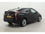 Toyota Prius 1.8 First Edition | Navigatie | Head-up display | Dodehoek detectie | Stoelverwarming | Keyless | 17 inch