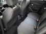 Peugeot 208 GT | Adaptieve cruise control met Stop&Go functie | Armsteunen op de voorportieren bekleed met kunstleder met groen sierstiksel (GT-Line) | Climate Control