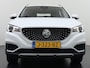 MG ZS MG EV Luxury 45kWh Leer+elektr. Pano-dak Adaptive-Cr. Camera Navi Airco Apple Carplay Android Auto Stoelverwarming Lmv 17" DAB+ MG Pilot Lane Assist Bluetooth Led 1e Eigenaar Origineel Nederlandse Auto