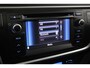 Toyota Auris Touring Sports 1.8 Hybrid Lease+ | Panoramadak | Trekhaak | Navigatie | Keyless | Stoelverwarming | Cruise Control | Clima | Parkeersensoren voor/achter | Camera | 16 inch | Bi-xenon | Bluetooth