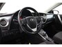 Toyota Auris Touring Sports 1.8 Hybrid Lease+ | Panoramadak | Trekhaak | Navigatie | Keyless | Stoelverwarming | Cruise Control | Clima | Parkeersensoren voor/achter | Camera | 16 inch | Bi-xenon | Bluetooth