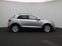 Volkswagen T-Roc 1.0 TSI Life Edition | 115 PK | 17 inch velgen | Parkeersensoren | Navigatie | Stoelverwarming | Keyless entry/start |