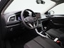 Volkswagen T-Roc 1.0 TSI Life Edition | 115 PK | 17 inch velgen | Parkeersensoren | Navigatie | Stoelverwarming | Keyless entry/start |