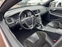 Volvo V60 2.0 T4 Business Sport | Schuifdak | Xenon | Trekhaak | Stoelverwarming | Keyless | Camera | Stoelverwarming | Standkachel | 18 Inch met All-Season |