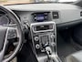 Volvo V60 2.0 T4 Business Sport | Schuifdak | Xenon | Trekhaak | Stoelverwarming | Keyless | Camera | Stoelverwarming | Standkachel | 18 Inch met All-Season |