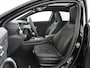 Mercedes-Benz A-klasse 250 e Star Edition AMG Line Plus | Panorama - Schuifdak | Head-Up Display | Trekhaak Wegklapbaar | Multibeam Led | Distronic Cruise Control | 360° Camera | Sfeerverlichting