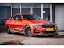 BMW 3-Serie 320i M-Performance I Schuifdak I Leder I BTW I HuD I 19'' I Sfeerverlichting I Org.NL I Dealer-onderhouden I NAP