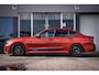 BMW 3-Serie 320i M-Performance I Schuifdak I Leder I BTW I HuD I 19'' I Sfeerverlichting I Org.NL I Dealer-onderhouden I NAP