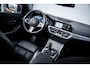 BMW 3-Serie 320i M-Performance I Schuifdak I Leder I BTW I HuD I 19'' I Sfeerverlichting I Org.NL I Dealer-onderhouden I NAP