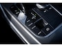 BMW 3-Serie 320i M-Performance I Schuifdak I Leder I BTW I HuD I 19'' I Sfeerverlichting I Org.NL I Dealer-onderhouden I NAP
