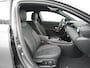Mercedes-Benz A-klasse 250 e Star Edition AMG Line | Nightpakket | Verwarmde Voorstoelen | Sfeerverlichting | DAB+ Radio | 18" Lichtmetalen AMG Velgen