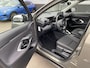 Toyota Yaris Cross 1.5 Hybrid Active Nederlandse auto, Apple CarPlay/Android Auto, Adaptieve cruise control, achteruitrij camera, Metallic lak, LM velgen