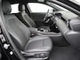 Mercedes-Benz A-klasse 180 Limousine Luxury Line | Achteruitrij Camera | Parkeersensoren Voor + Achter | LED Koplampen | DAB+ Radio