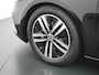Mercedes-Benz A-klasse 180 Limousine Luxury Line | Achteruitrij Camera | Parkeersensoren Voor + Achter | LED Koplampen | DAB+ Radio