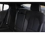 Volvo EC40 Single Motor Extended Range Ultra Black Ed. 82 kWh | Direct beschikbaar | Onyx Black Metallic | Harman Kardon audio | 360° camera | Elek. Bed. voorstoel met Memory | Verwarmbare voorstoelen | Verwarmbaar stuurwiel | Glazen dak |