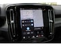 Volvo EC40 Single Motor Extended Range Ultra Black Ed. 82 kWh | Direct beschikbaar | Onyx Black Metallic | Harman Kardon audio | 360° camera | Elek. Bed. voorstoel met Memory | Verwarmbare voorstoelen | Verwarmbaar stuurwiel | Glazen dak |