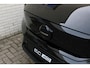 Volvo EC40 Single Motor Extended Range Ultra Black Ed. 82 kWh | Direct beschikbaar | Onyx Black Metallic | Harman Kardon audio | 360° camera | Elek. Bed. voorstoel met Memory | Verwarmbare voorstoelen | Verwarmbaar stuurwiel | Glazen dak |