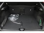 Volvo EC40 Single Motor Extended Range Ultra Black Ed. 82 kWh | Direct beschikbaar | Onyx Black Metallic | Harman Kardon audio | 360° camera | Elek. Bed. voorstoel met Memory | Verwarmbare voorstoelen | Verwarmbaar stuurwiel | Glazen dak |