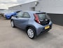Toyota Aygo X 1.0 VVT-i MT Play Navigatie Apple CarPlay/Android Auto, adaptieve cruise control, achteruitrij camera, NL auto!