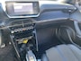Peugeot 2008 1.2 PureTech EAT8-automaat GT-Line met o.a. navigatie, CarPlay, cruise, trekhaak, LED, etc.