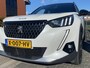 Peugeot 2008 1.2 PureTech EAT8-automaat GT-Line met o.a. navigatie, CarPlay, cruise, trekhaak, LED, etc.