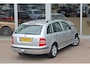 Skoda Fabia Combi 1.4i 16V Elegance Automaat Airco Trekhaak APK 19-06-2026