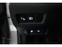 Toyota C-HR 1.2 Dynamic | Trekhaak | Navigatie | Climate Control | 1300 KG Trekvermogen |
