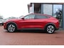 Ford Mustang Mach-E 75kWh | Carplay | Trekhaak | 360 camera | Stoel & Stuur verwarming | Leder | PDC | Navigatie | Bluetooth |