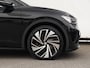 Volkswagen ID.5 GTX 77 kWh 299 pk | Panoramadak | Camera | Trekhaak | Warmtepomp | Stoel- en Stuurverwarming | Head up | Matrix Led | DCC