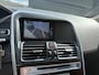 Volvo XC60 2.0T Kinetic Adaptieve cruise Control | Dodehoek detectie | Elektrisch bedienbaar panorama dak | Bi Xenon | Verwarmde voorstoelen | Trekhaak | Camera |