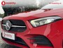 Mercedes-Benz A-klasse 180 Business Solution AMG Night Upgrade Automaat Schuif/Kanteldak | Stoelverwarming | Achteruitrijcamera | DAB Audio
