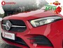 Mercedes-Benz A-klasse 180 Business Solution AMG Night Upgrade Automaat Schuif/Kanteldak | Stoelverwarming | Achteruitrijcamera | DAB Audio
