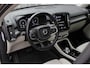 Volvo XC40 T3 Automaat Inscription | Panoramadak | 360° camera | BLIS | Lederen bekleding | Harman Kardon audio | Verwarmde voorstoelen | Verwarmbaar stuurwiel | Adapt. Cruise Control | Glazen pook