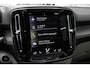 Volvo XC40 T3 Automaat Inscription | Panoramadak | 360° camera | BLIS | Lederen bekleding | Harman Kardon audio | Verwarmde voorstoelen | Verwarmbaar stuurwiel | Adapt. Cruise Control | Glazen pook