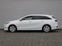 Kia Ceed Sportswagon 1.5 T-GDi DynamicPlusLine | Stoel- & stuurverwarming | Camera | Clima | Cruise | LED | Navi | Elek. achterklep | 16" LM |