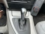 BMW 3-Serie Touring 320i Business Line ZO INGERUILD DUS ZO WEG PRIJSJE