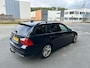 BMW 3-Serie Touring 320i Business Line ZO INGERUILD DUS ZO WEG PRIJSJE