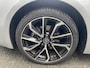 Toyota Corolla Touring Sports Hybrid 200 Premium | Panoramadak | Trekhaak | All-season banden Allerduurste type