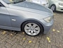 BMW 3-Serie 320i Dynamic Executive ZO INGERUILD DUS ZO WEG PRIJSJE