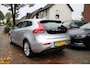 Volvo V40 1.6 T4 180PK Momentum Automaat + 16"/ Navi/ Clima/ Cruise/ NL auto