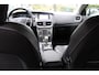 Volvo V40 1.6 T4 180PK Momentum Automaat + 16"/ Navi/ Clima/ Cruise/ NL auto